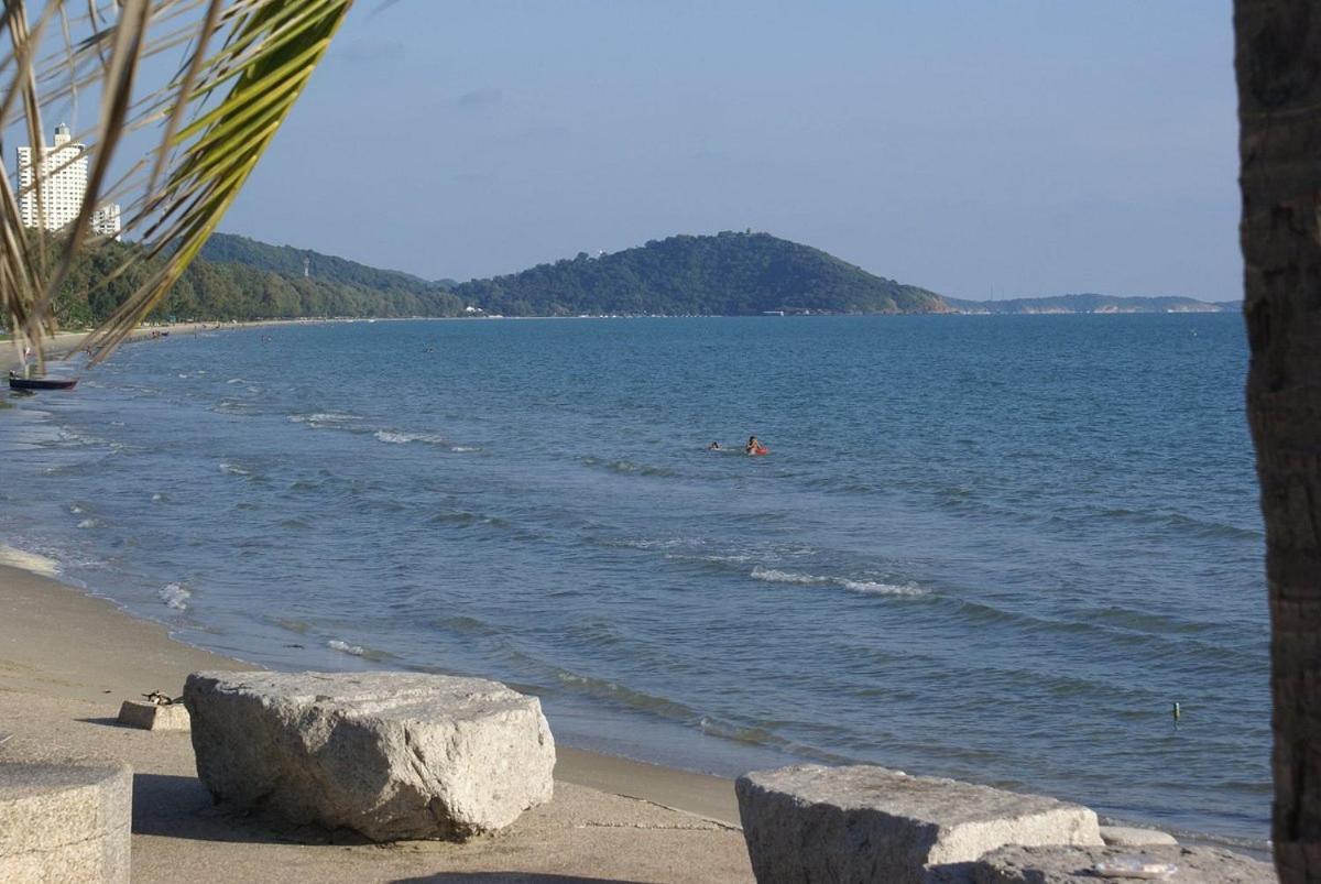 Sammy Seaview: Beachfront Golden Elephant at Mae Ramphueng Rayong Exterior photo